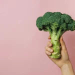 nutritional difference between broccoli and cauliflower