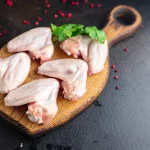raw chicken wing nutrition